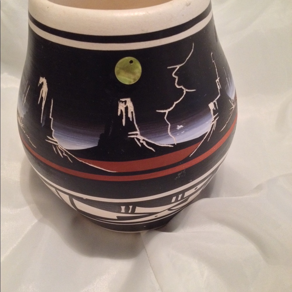 Vase with MOP lava Moons